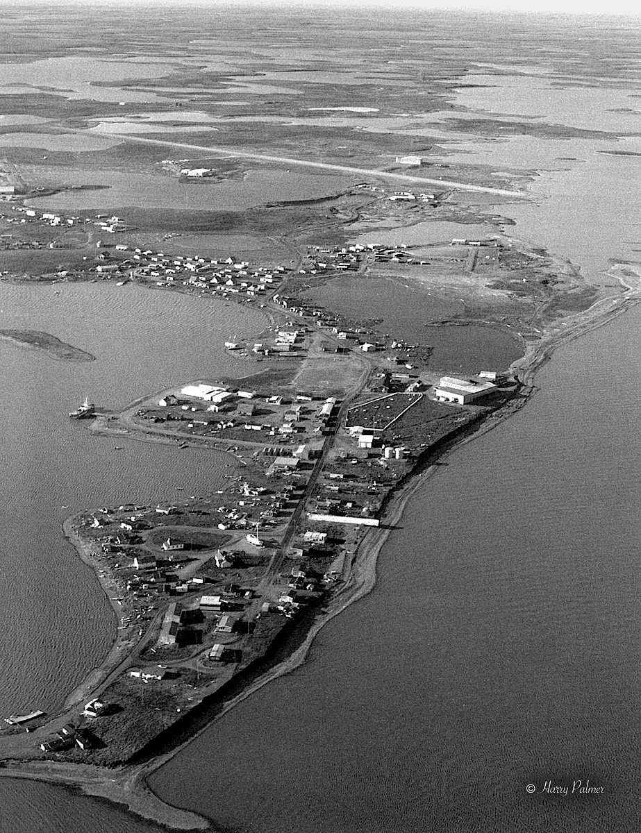 tuktoyaktuk aerial view 1982